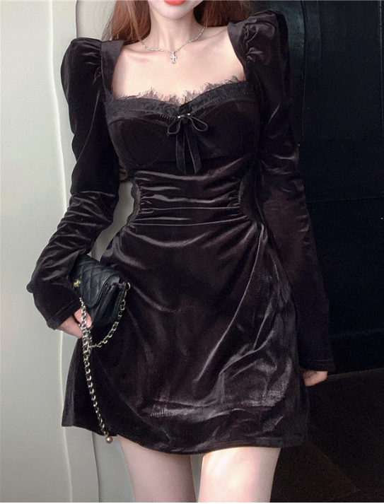 Velvet Lace Halter Dress with Deep V-Neck and Long Sleeves