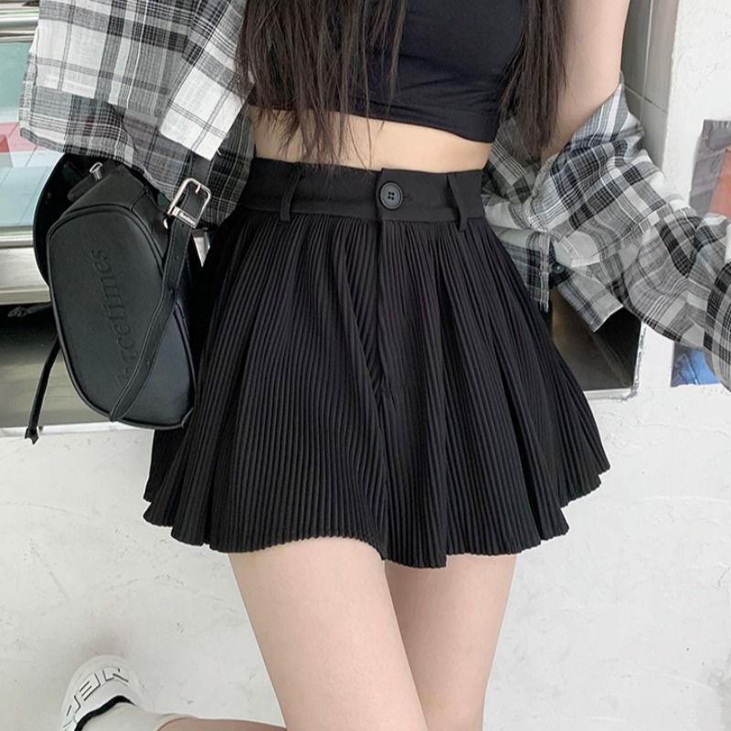 Black Pleated Stylish Buttoned Mini Skirt