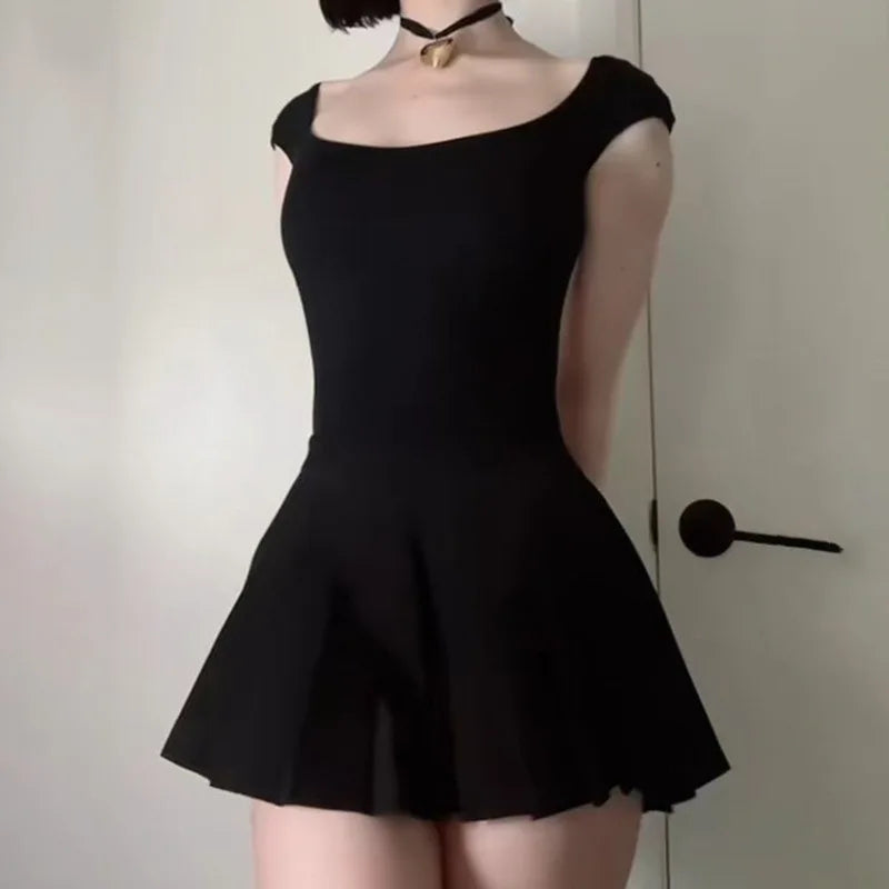 Black Backless Tie-Up Charming Pleated Mini Dress