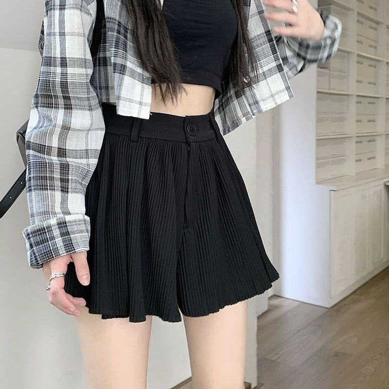 Black Pleated Stylish Buttoned Mini Skirt