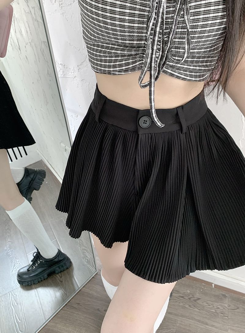 Black Pleated Stylish Buttoned Mini Skirt