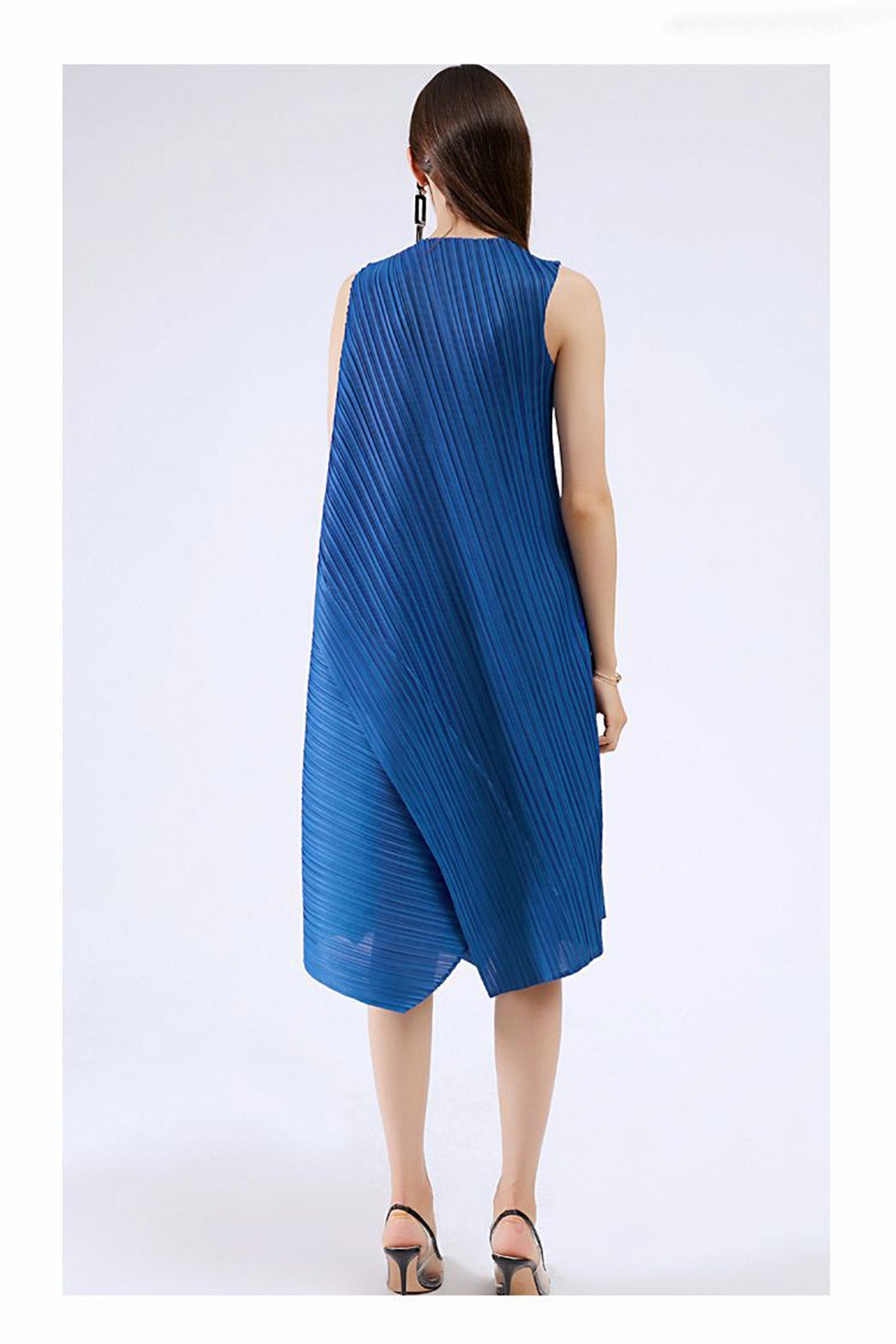 Sleeveless Pleated Midi Dress with Irregular Hem