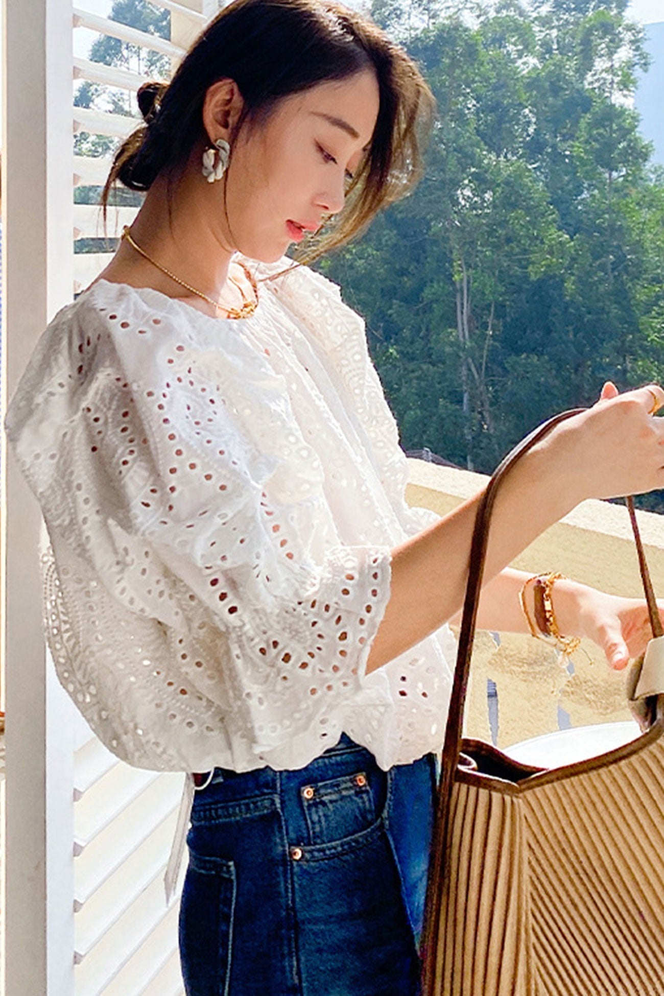 Arm Puff with Lace White Top Embroidery