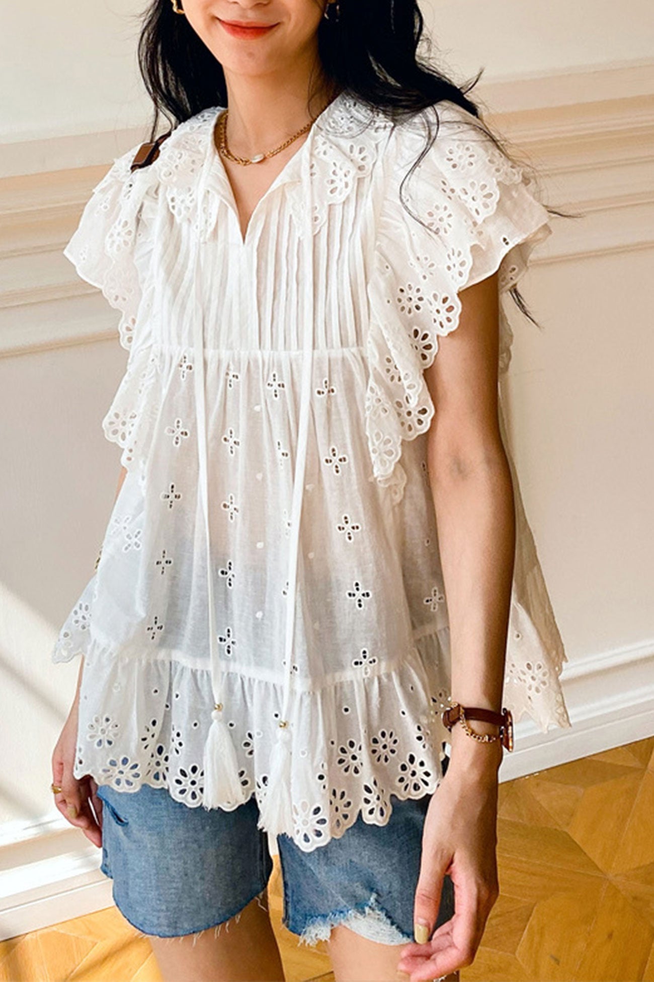 Top Arm Lace White with Ruffles Embroidery