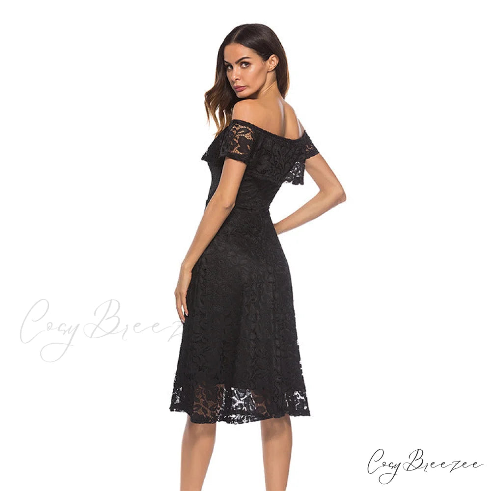 Abigail Scalloped Stylish Lace Formal Dress