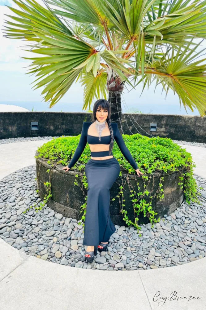 Amara Elegant Cutout Set