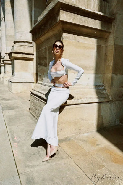 Amara Elegant Cutout Set