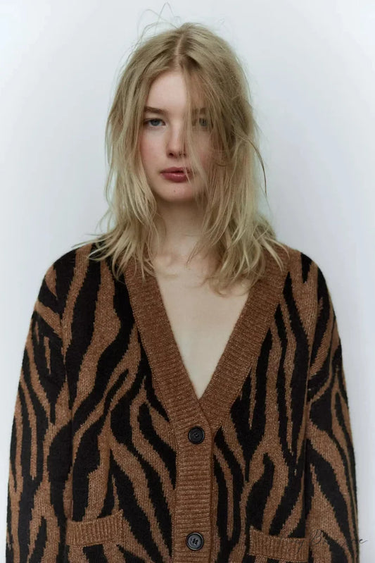 Animal Jacquard V-neck Full Sleeve Cardigan Yellow / S cardigans-241228