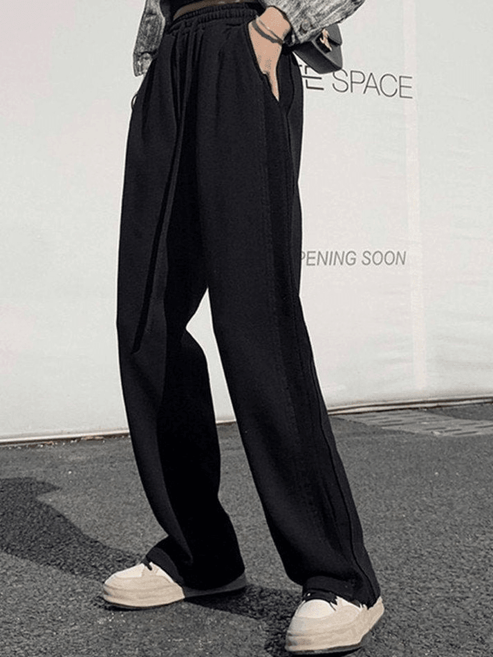 Ankle Flare Graceful Black Cargo Jeans