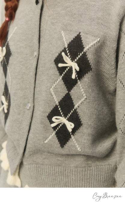 Argyle Collar Stylish Buttoned Knitted Cardigan