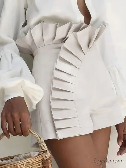 Asymmetric Pleated Graceful Zip Shorts Off-White / XS