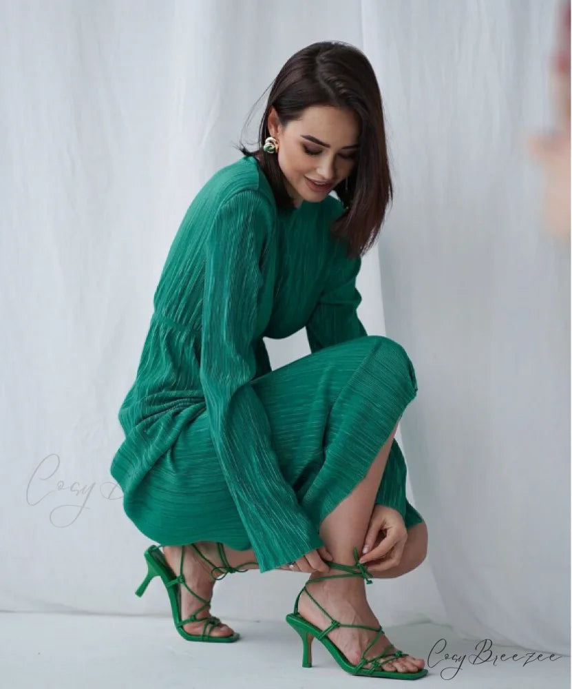 Autumn Party Dress for Women - Slim Fit with Pleated Detail and Long Sleeves L / RED