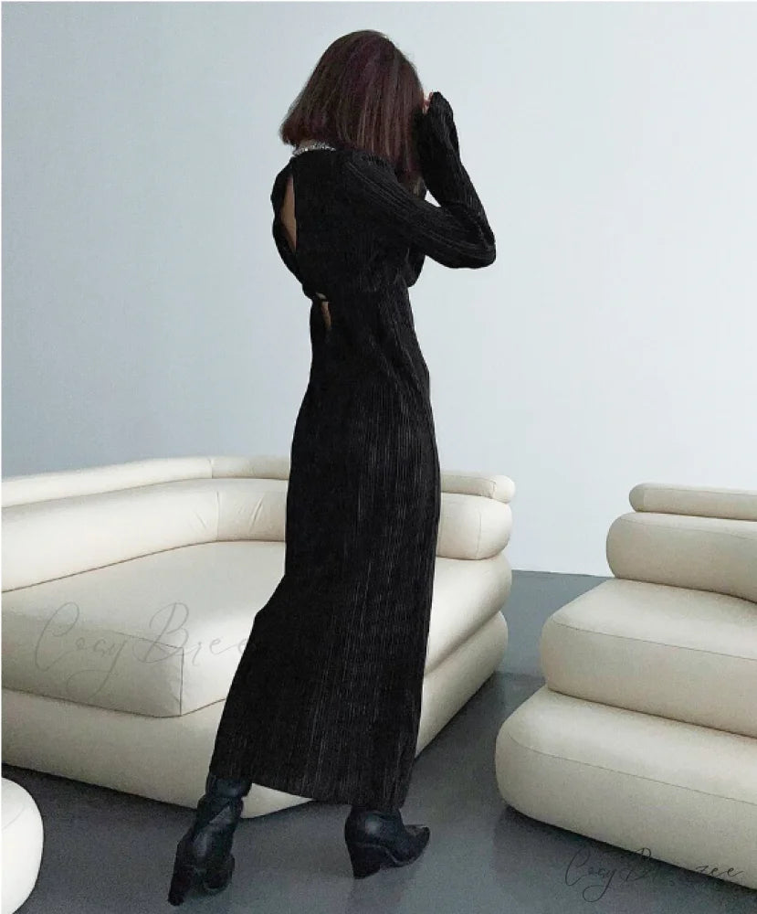 Autumn Party Dress for Women - Slim Fit with Pleated Detail and Long Sleeves S / GREEN