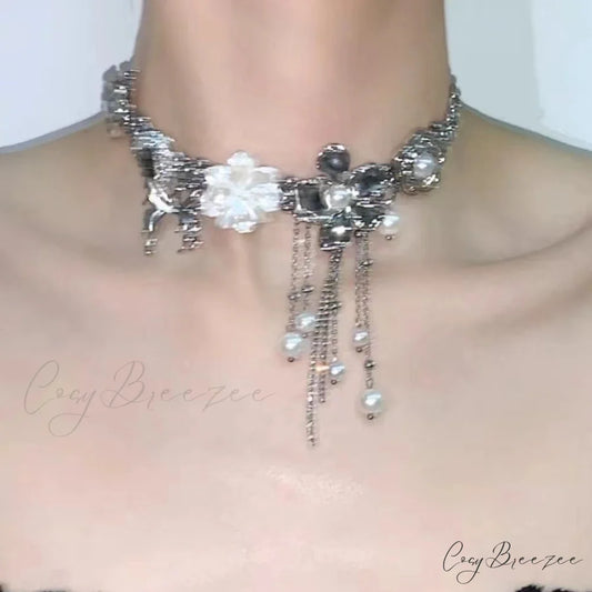 Butterfly Love Pearl Tassel Fashionable Sweet Cool Necklace SILVER