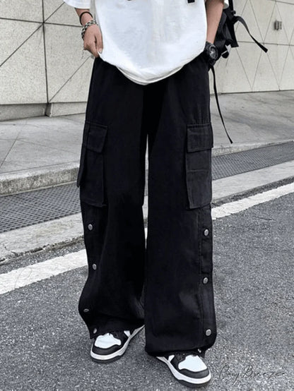 Buttoned Pocket Graceful Patch Cargo Pants