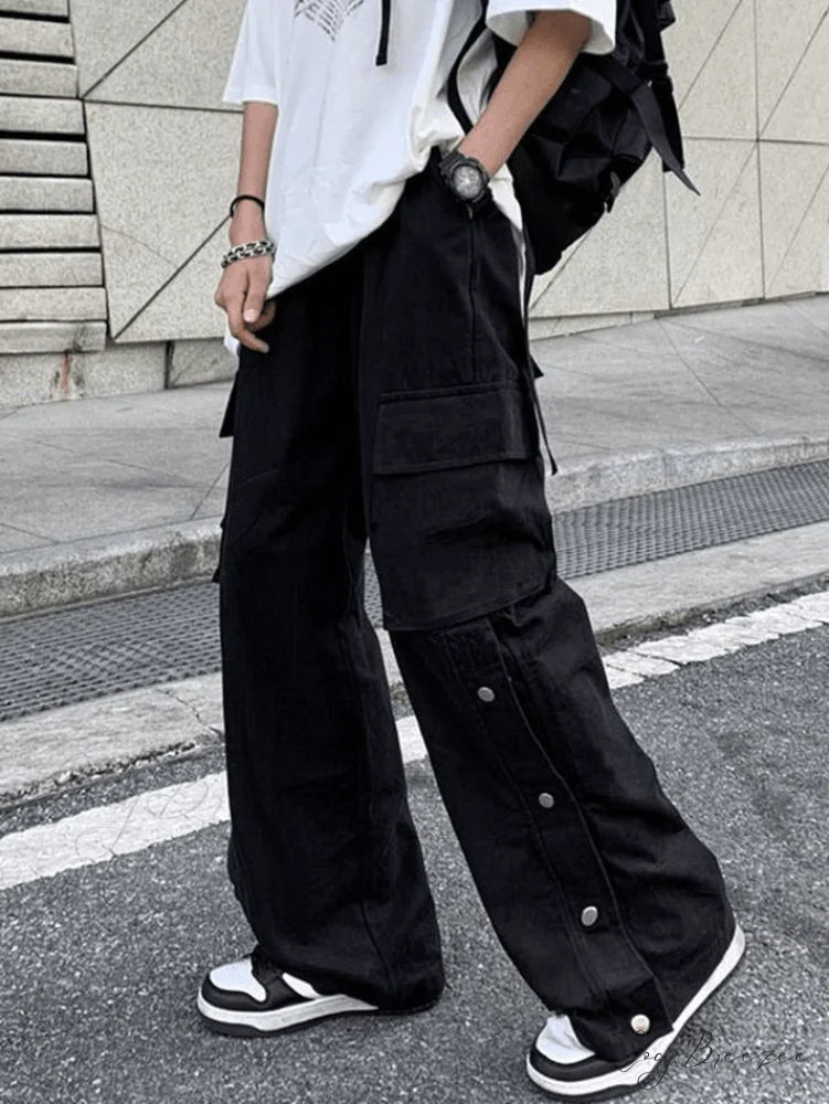 Buttoned Pocket Graceful Patch Cargo Pants