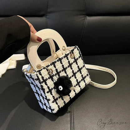 Classic Plaid Woolen Luxury Designer Crossbody Clutch White with pendant / 15X19X9cm handbag-250126