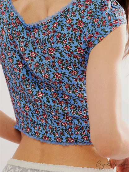 Classic Slim Fit Floral Button V-neck Crop Top croptop-250126