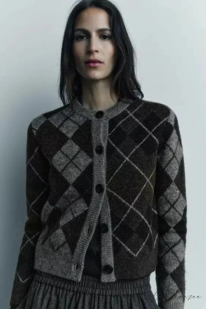 Comfortable Diamond Pattern Round Neck Cardigan black / S cardigans-241228
