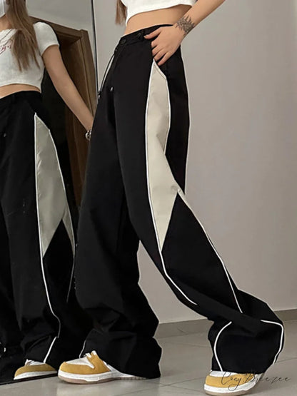 Contrasting Short Graceful Sleeve Crop Top