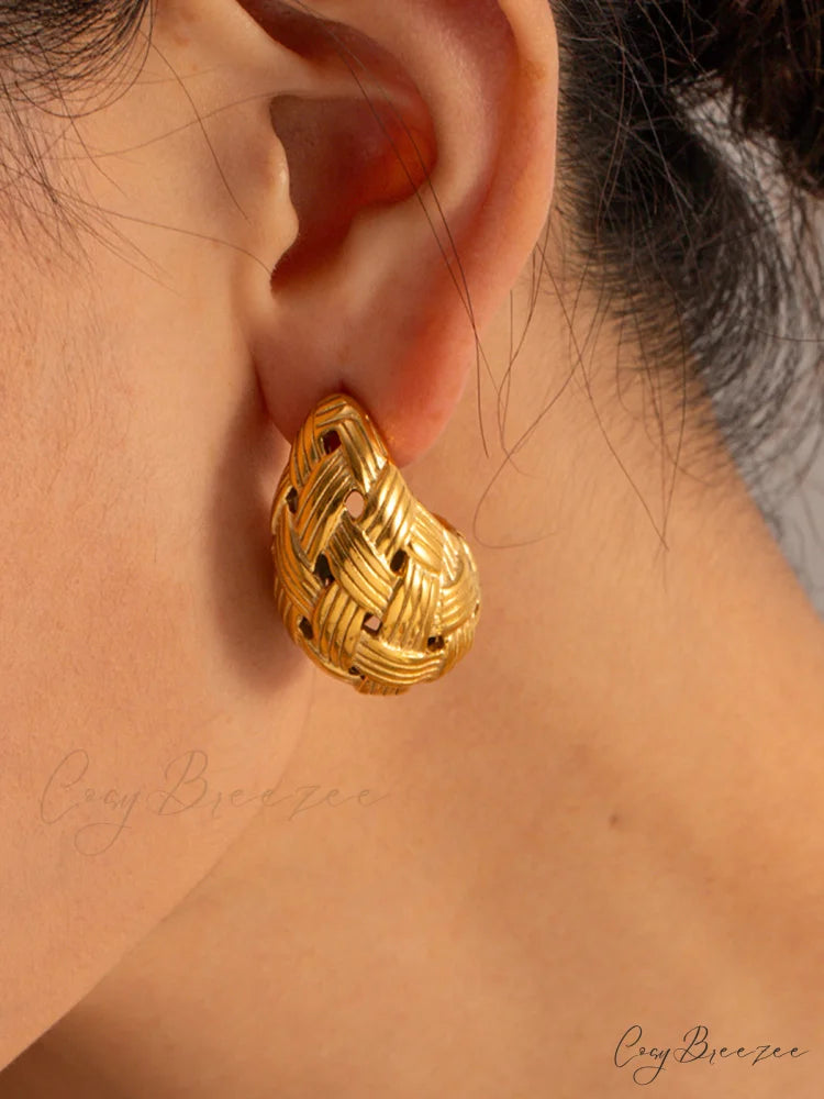 Crisscross Charming Honeycomb Earrings Gold / One Size