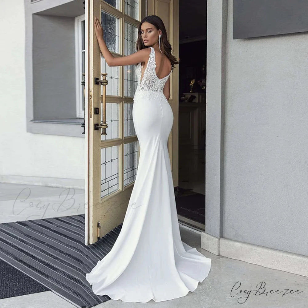 Deep V-Neck Mermaid Wedding Dress white / 2 weddingdress-250223