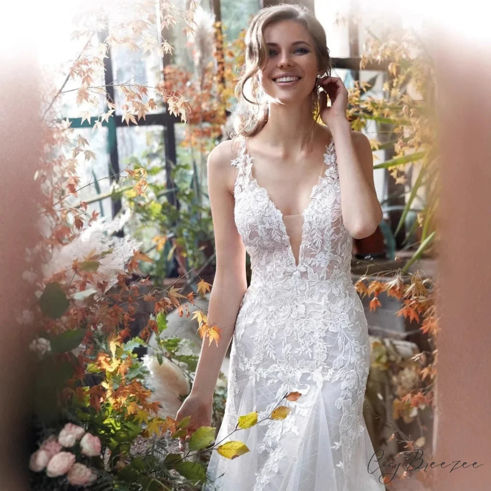Deep V-Neck Satin Mermaid Wedding Dress weddingdress-250223