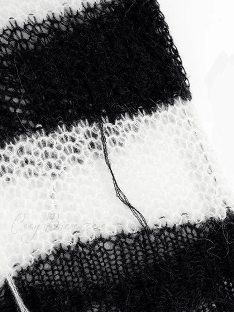 Distressed Striped Graceful Crop Sweater Black / ONE SIZE