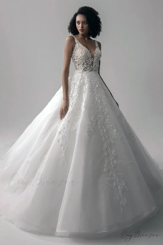 Dream Lace Applique Trendy Tulle A-Line Wedding Dress