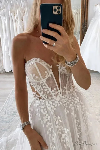 Fairytale Romance Graceful Off-the-Shoulder Wedding Dress