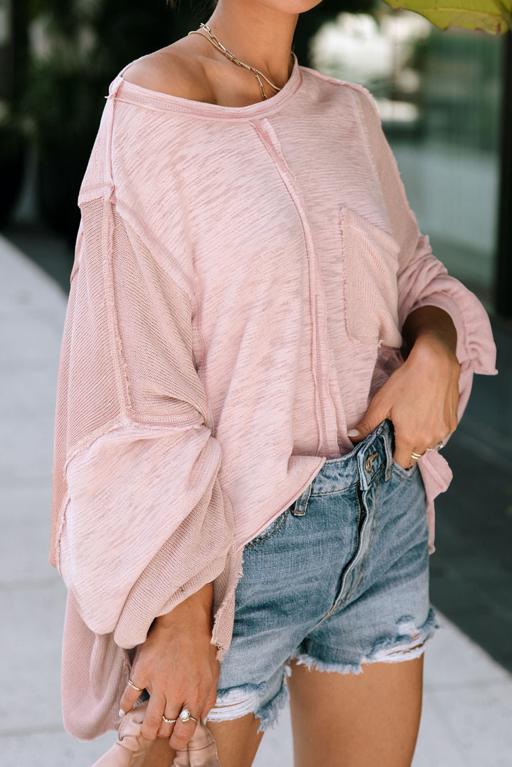 and Top Chest Exposed Pocket Loose Seam Oversized with Pink Sleeves