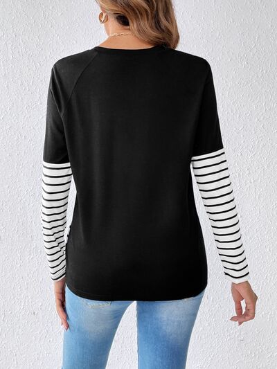 Arm T-Shirt Round Striped Patch with Heart Long Neck