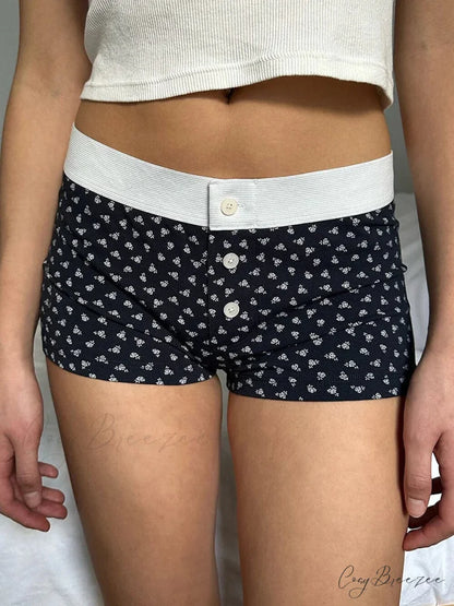 Floral Button Elastic Waist Shorts Black / S short-250223