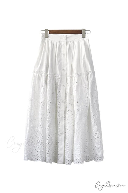Folded White Lace with Skirt Embroidery