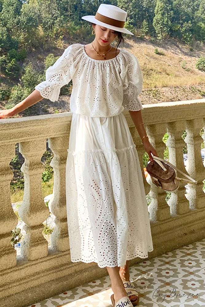 Folded White Lace with Skirt Embroidery White / L
