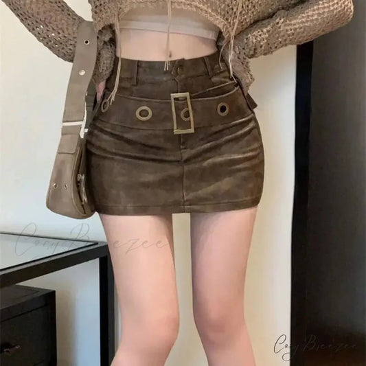 Form-Fitting Leather Skirt Brown / S skirts-250223