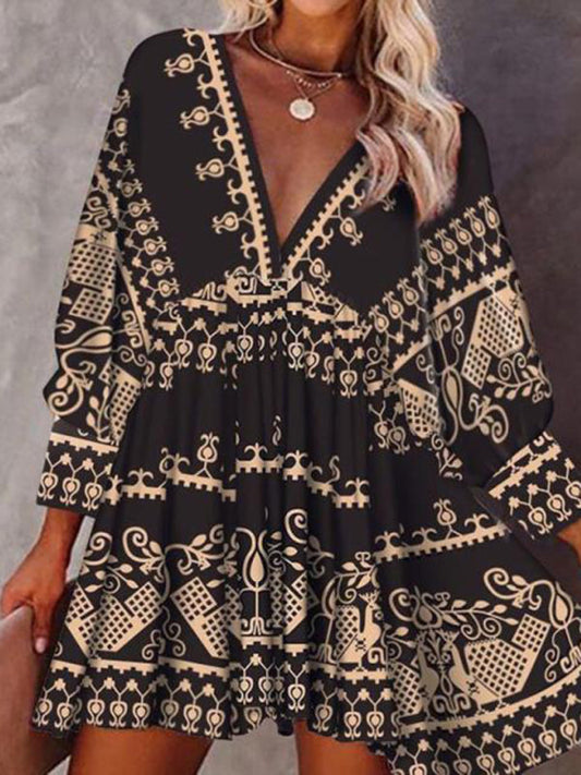 Patterned Gown for Fit V-neck Women And with Flare Three-quarter Sleeves