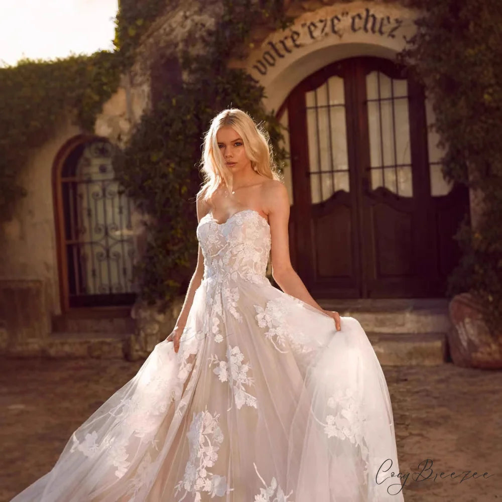 Lace Deep V-Neck Sleeveless Wedding Dress weddingdress-250223