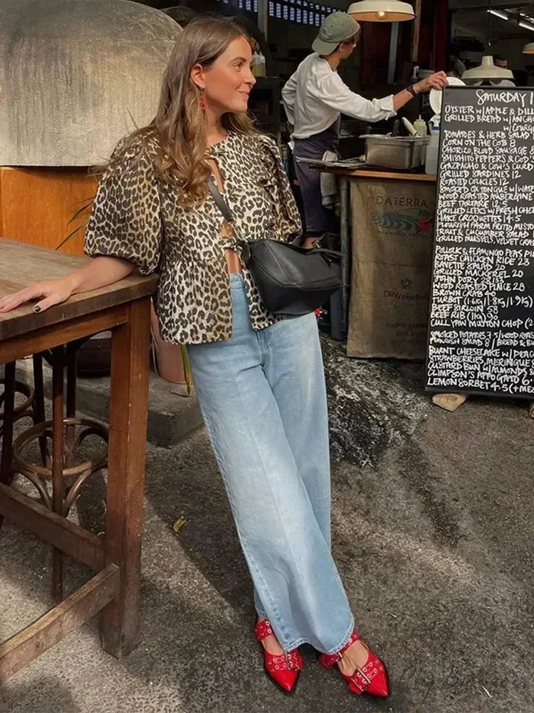 Leopard Print Hollow Out O-neck Short Sleeve Crop Top blouse-250126