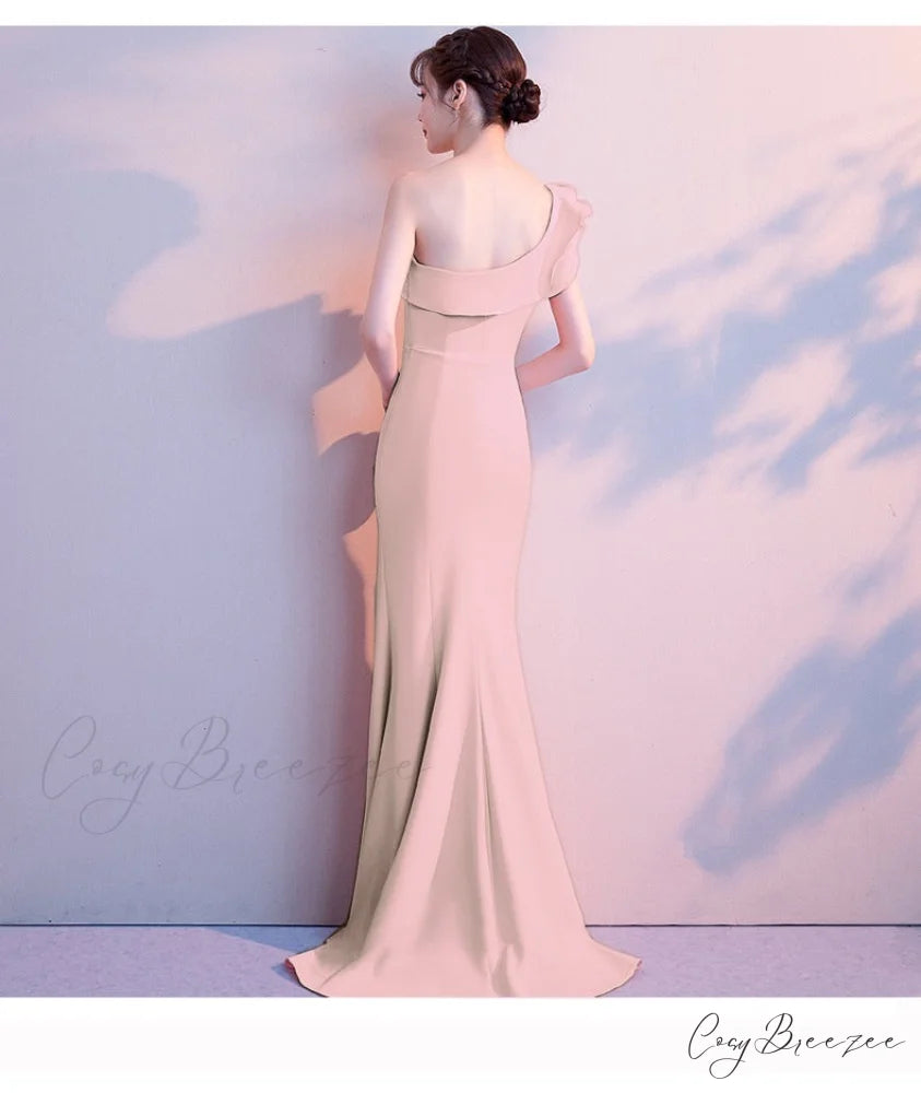Lola ruffled Stylish one-shoulder evening dress