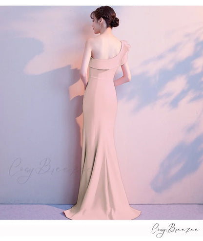Lola ruffled Stylish one-shoulder evening dress
