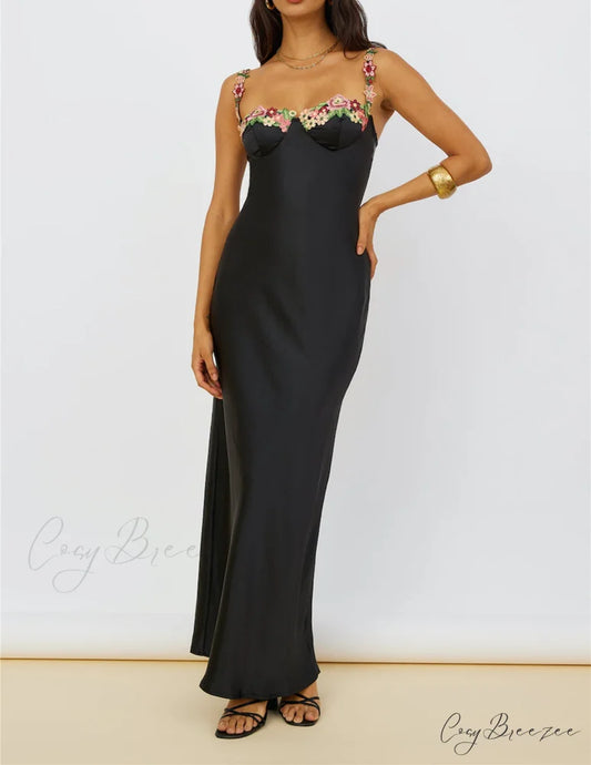 Magnetic Forces Flower Charming Embroidery Maxi Dress Black Black / S