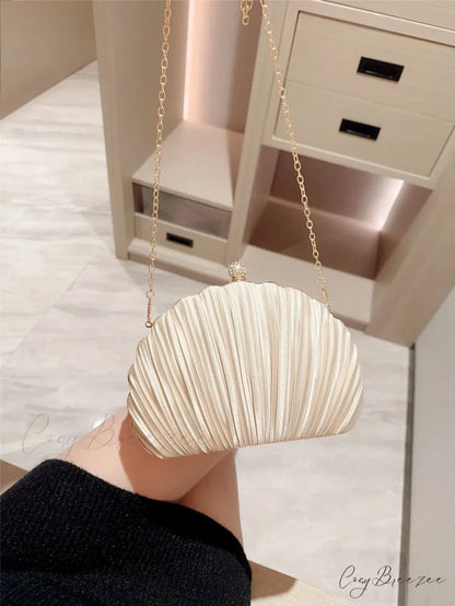 New Shell Diamond Design Clutch Beige / (20cm clutchbag-250126