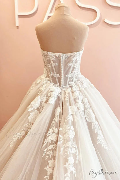 Norma Lace Applique Trendy Strapless A-line Wedding Dress