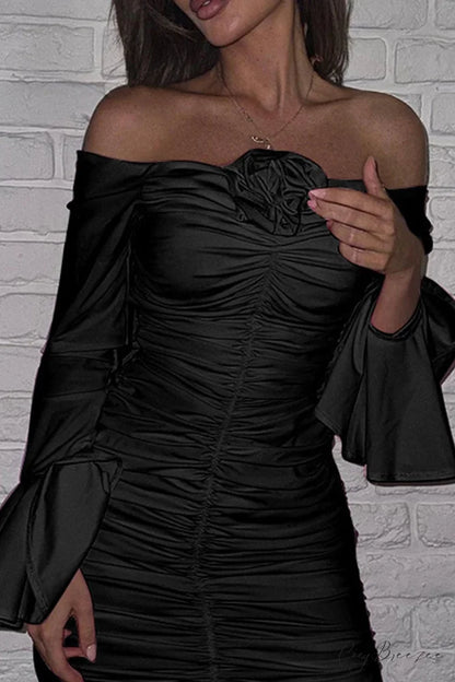 Off-Shoulder Dress with Flares Sleeves and Floral Gathered Design Black / L