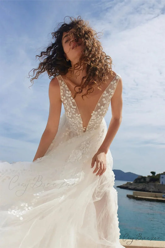 Olena Ethereal A-line Trendy Tulle Wedding Dress Ivory / 2
