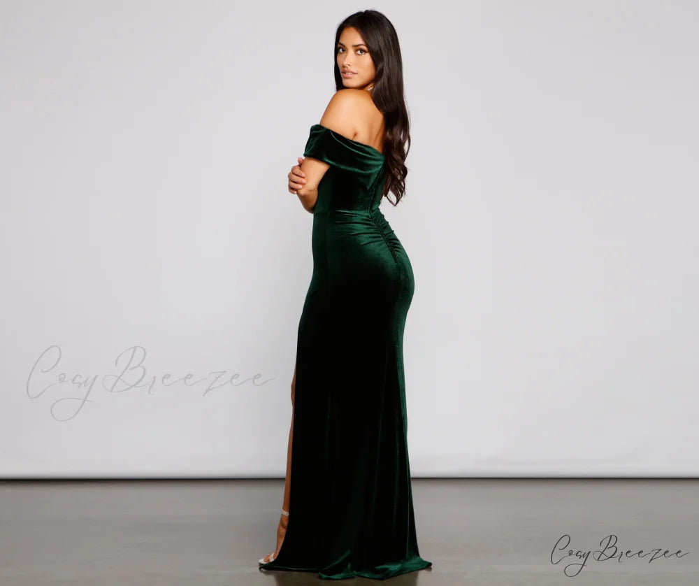 Olivia Formal Velvet Charming Off-The-Shoulder Maxi Dress