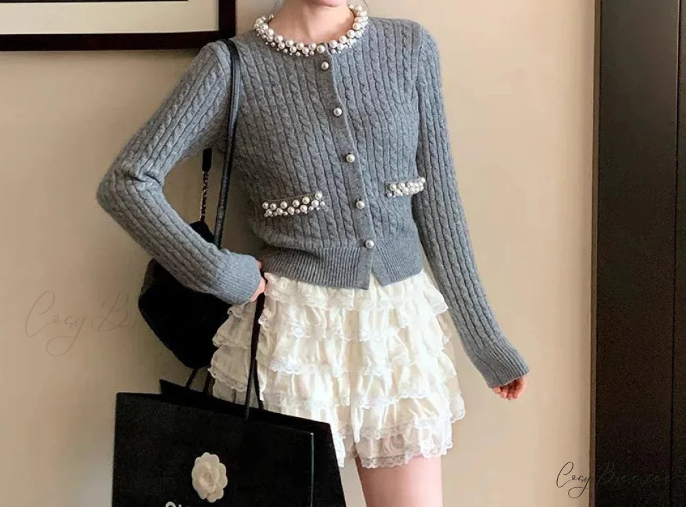 Pearls Button O-neck Cardigan GRAY / One Size
