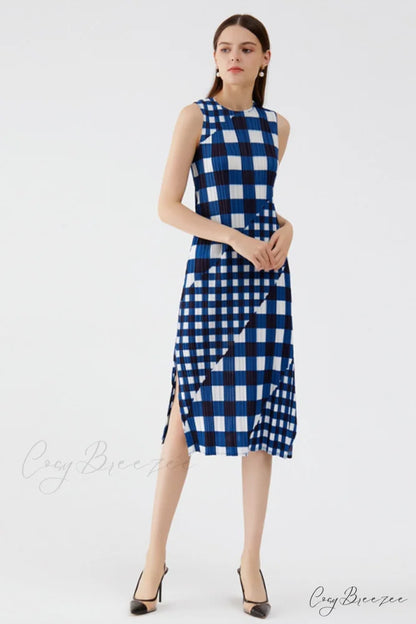 Plaid Sleeveless Pleated Dress