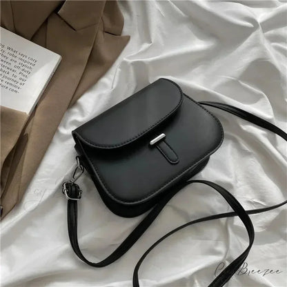 PU Leather Saddle Crossbody Bag Black shoulder-250126